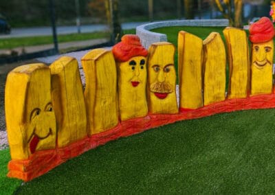 Currywurst-Pommes Bahn - Adventure Minigolf Bochum